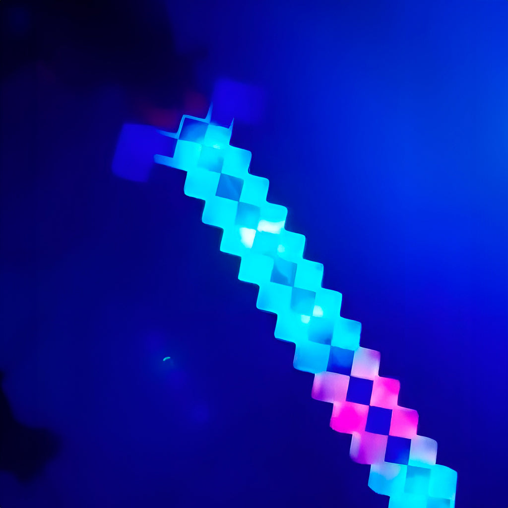 Espada de Diamante com Luz e Som – Aventura Garantida no Mundo dos Pixels!