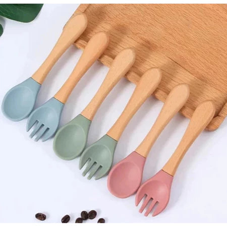 Kit colher e garfo silicone infantil | Ilha da Brincadeira