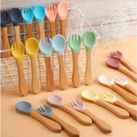 Kit colher e garfo silicone infantil | Ilha da Brincadeira