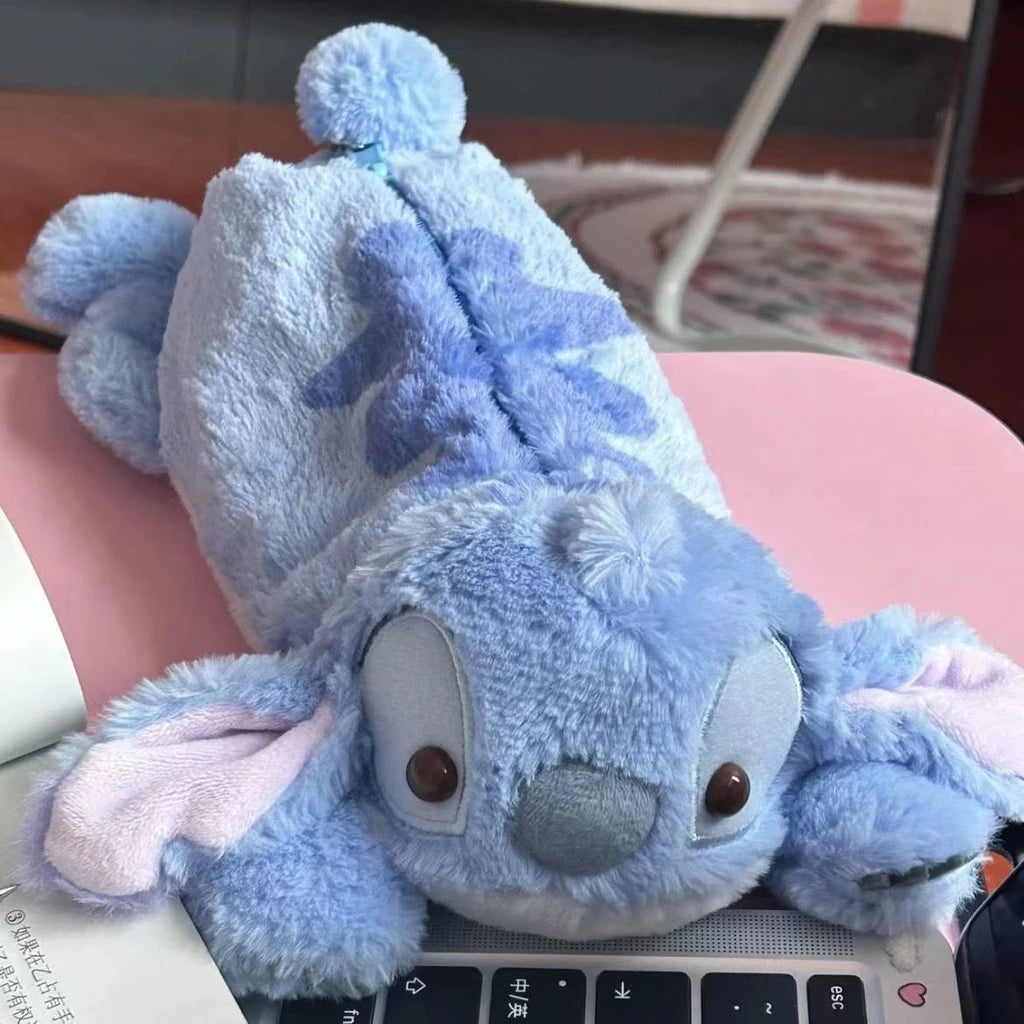 Estojo de Pelúcia do Stitch – Fofo e Espaçoso!
